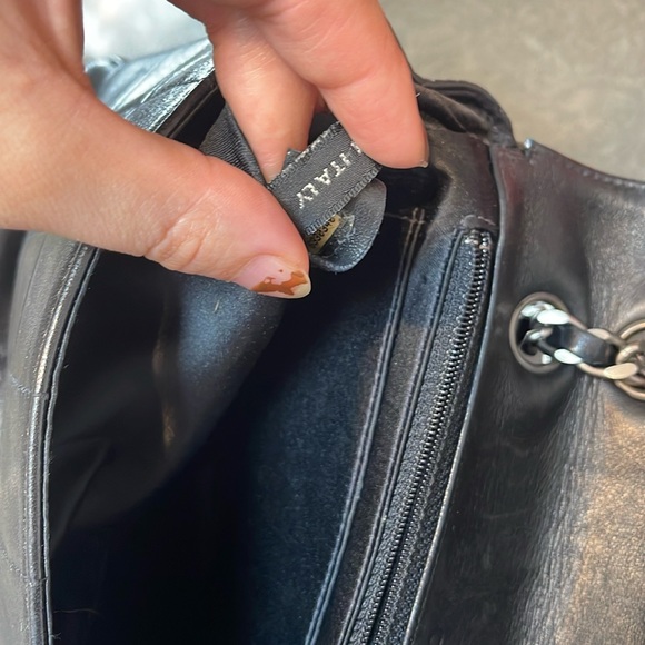 Chanel Chocolate Bar Lambskin Black Flap Bag - Picture 15 of 16